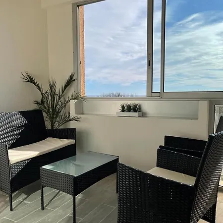 Apartment Calme Et Propre Avec Vue Sur La Saint-Laurent-du-Var